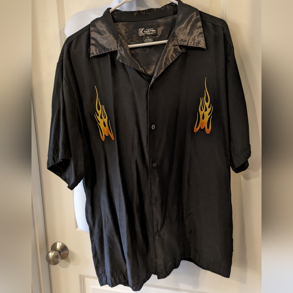 KUSTOM Button Down Shirt Size M